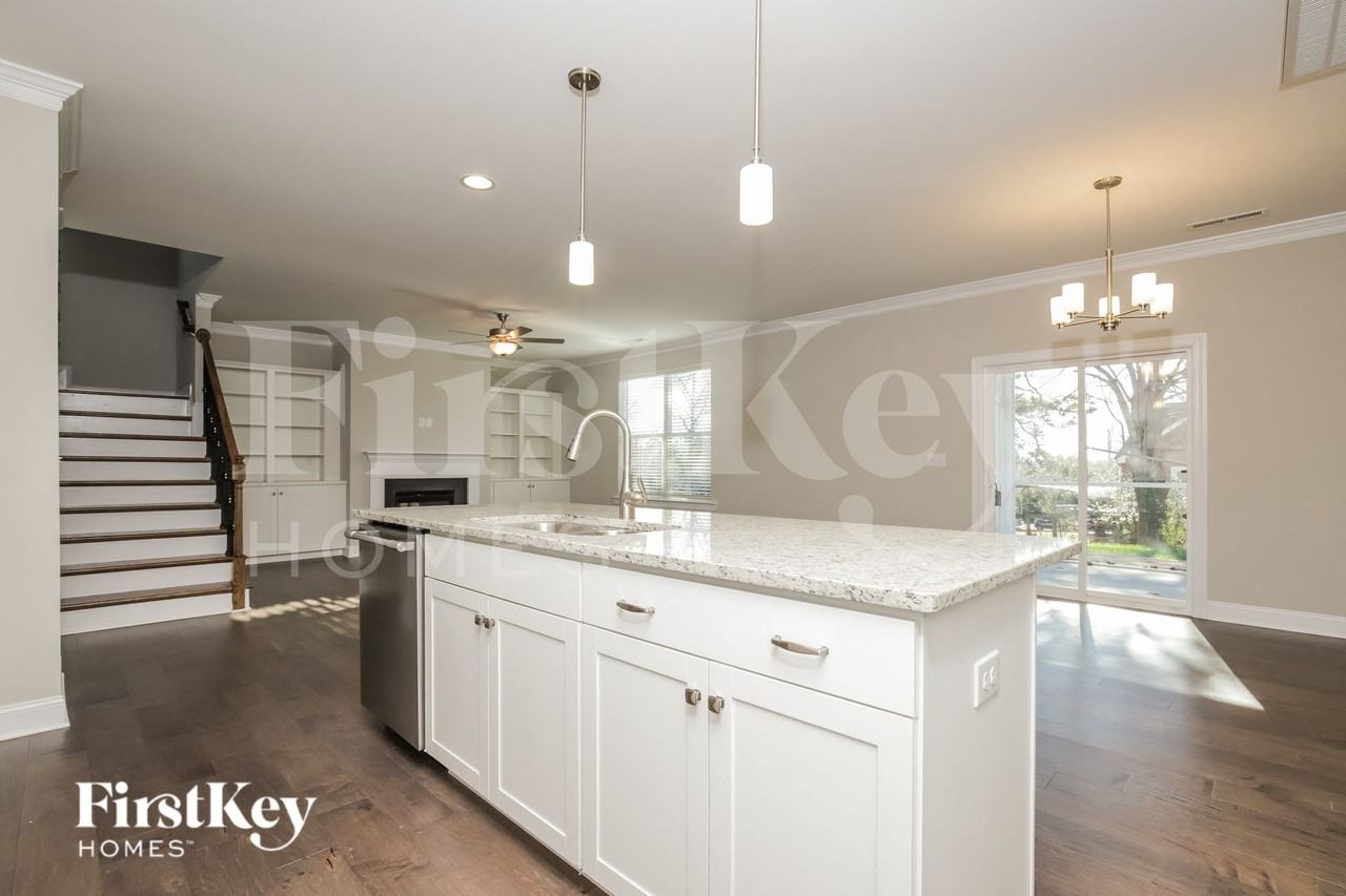 101 Greenvalley Rd - Photo 7 of 15