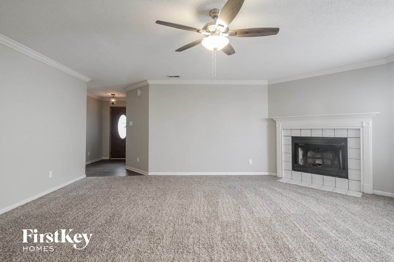 2197 Westmere Dr - Photo 4 of 15