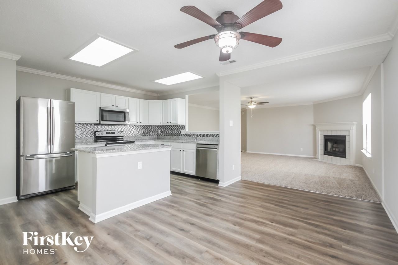 2197 Westmere Dr - Photo 7 of 15