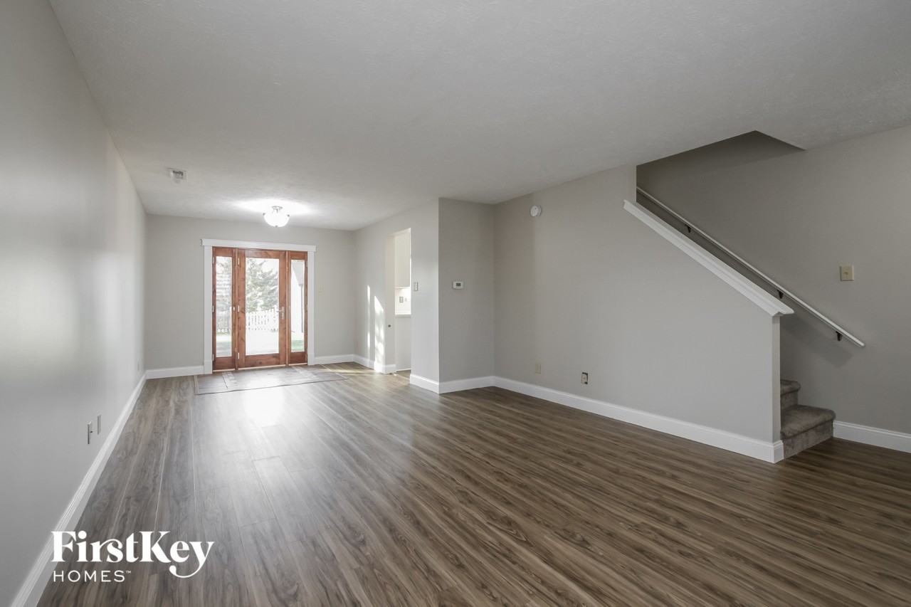 6 Wyndham Dr - Photo 2 of 15