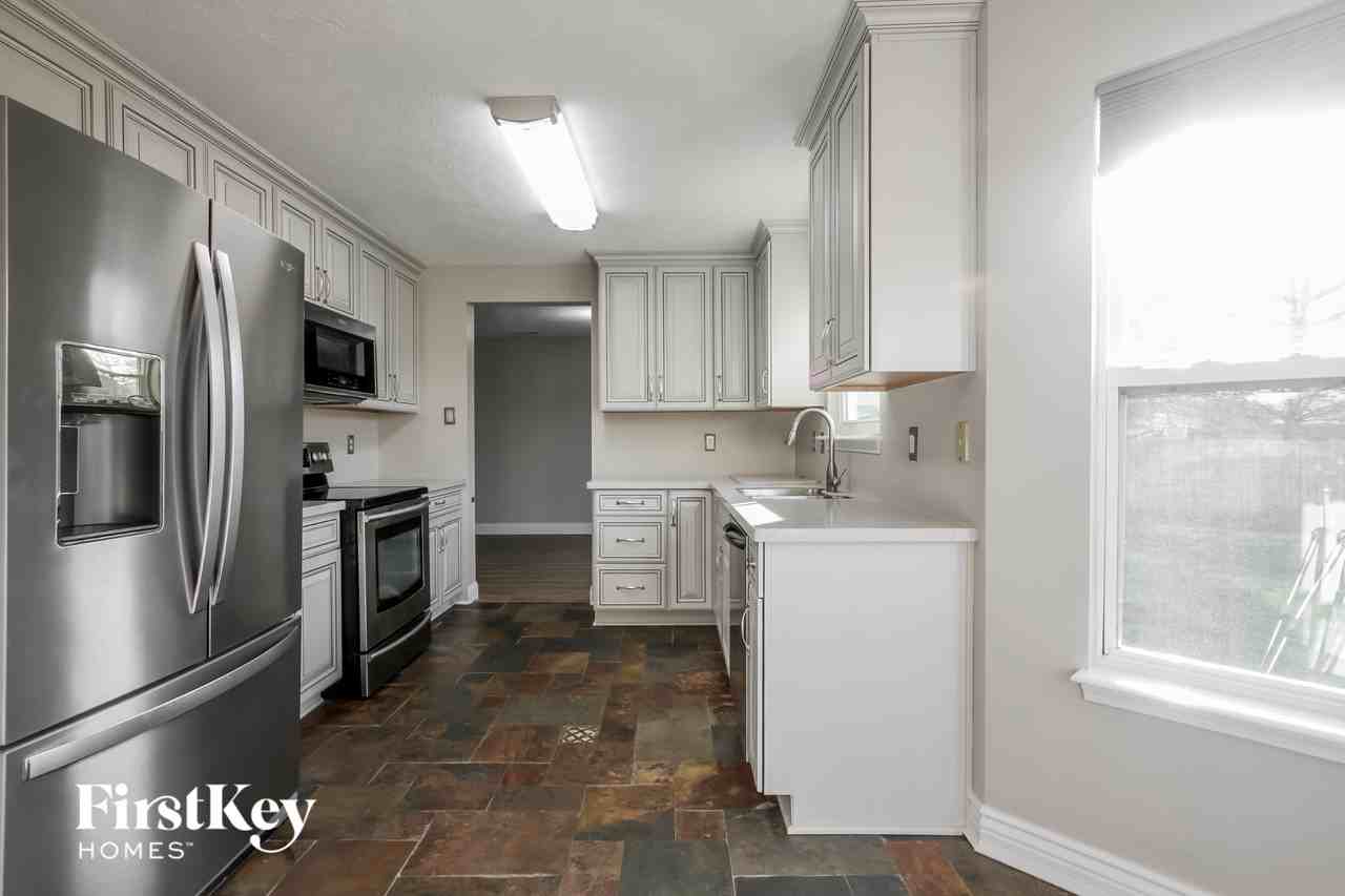 6 Wyndham Dr - Photo 5 of 15