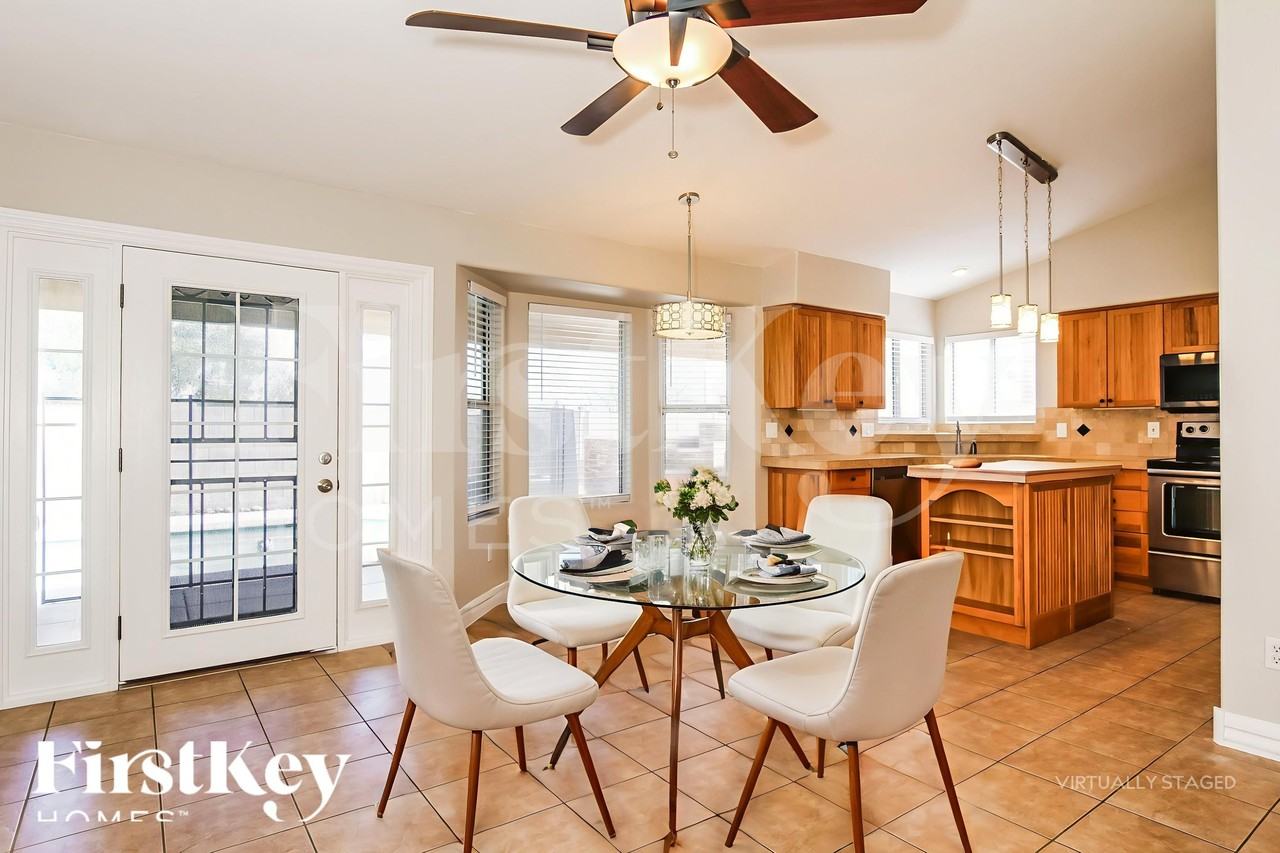 15077 N 85th Ave - Photo 5 of 18