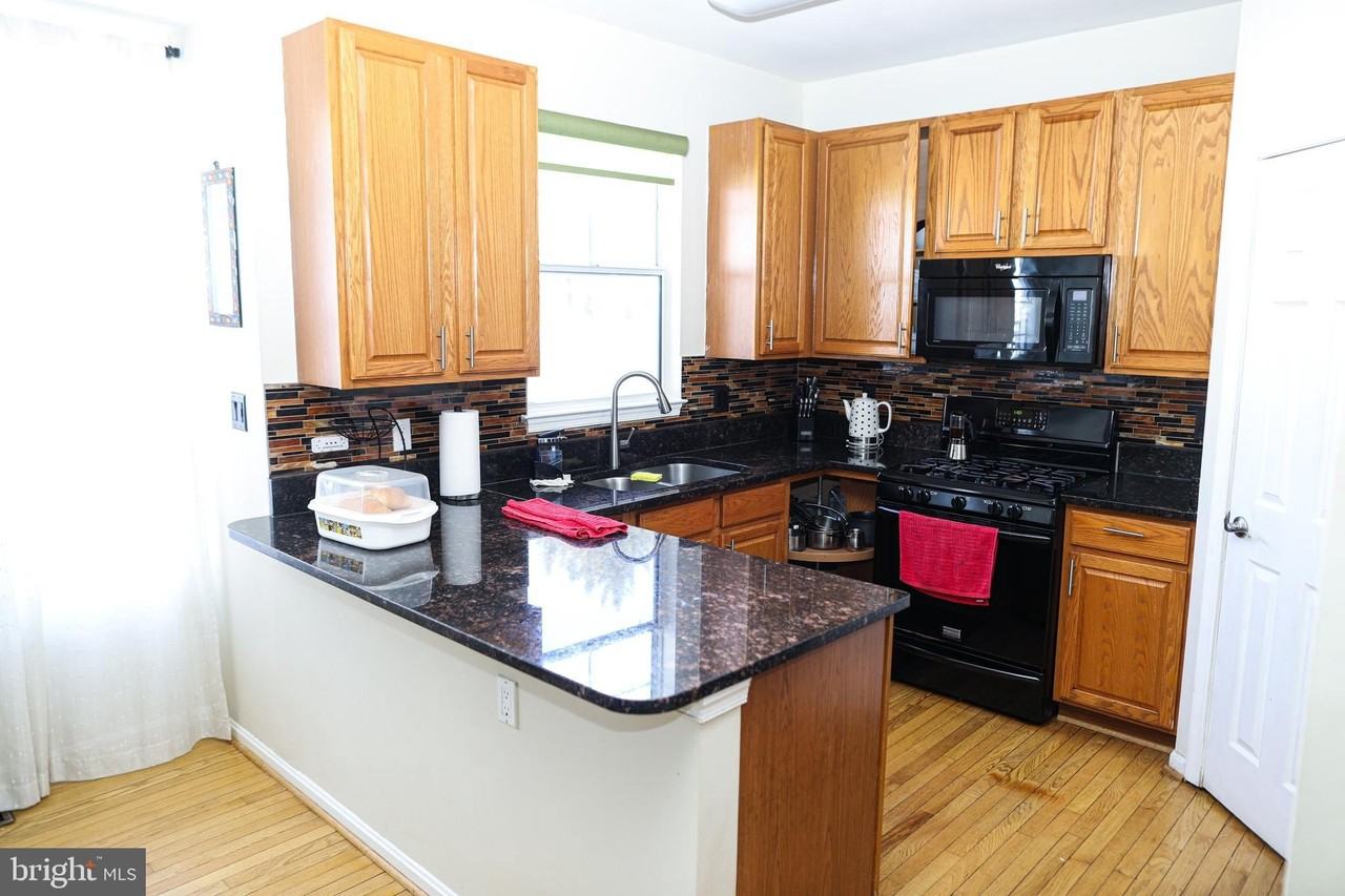 3953 Hartlake St - Photo 4 of 14