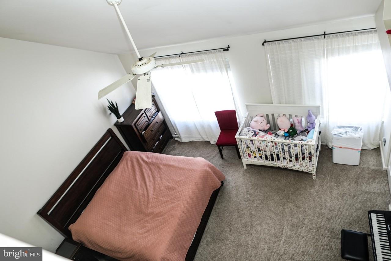 3953 Hartlake St - Photo 5 of 14