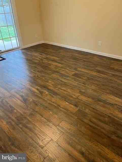 113B Hotchkiss St - Photo 7 of 20