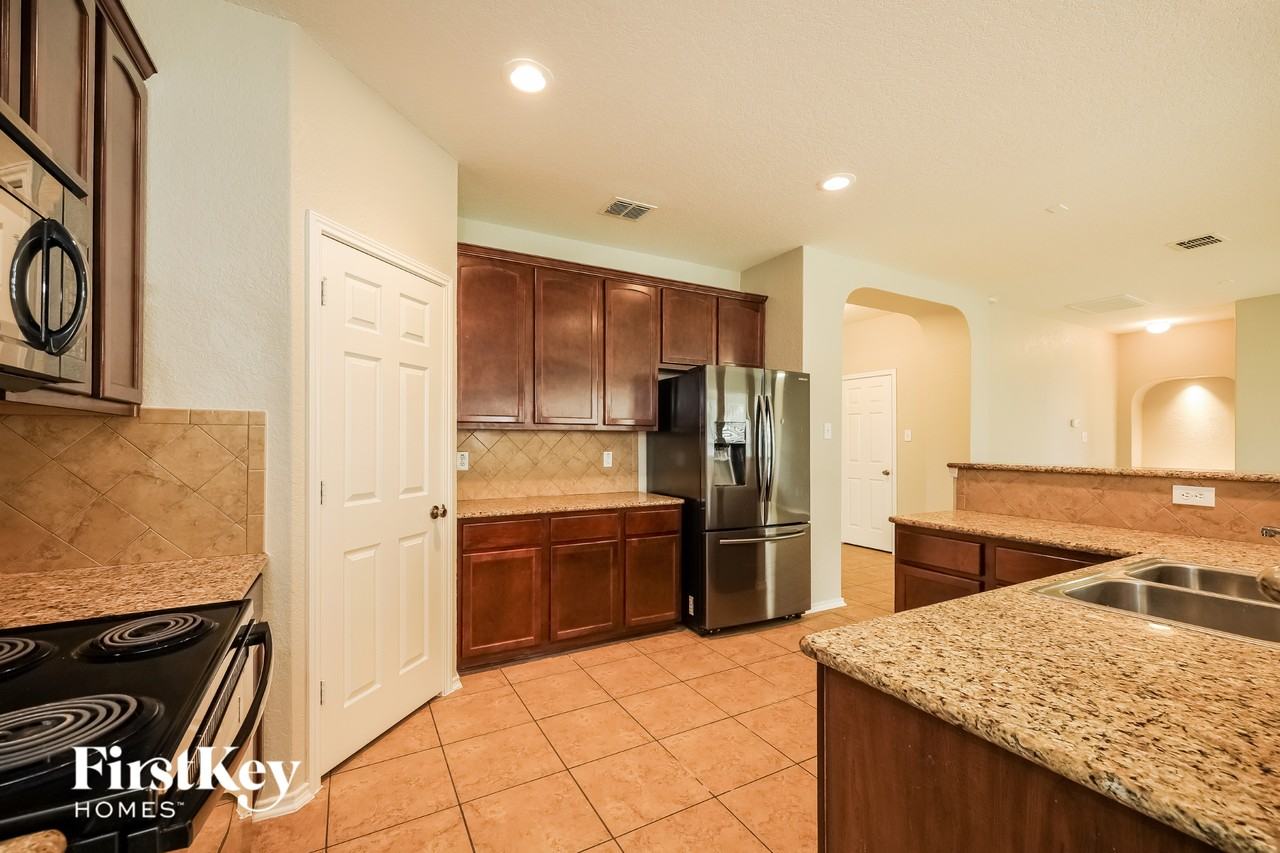 6203 Palmetto Way - Photo 7 of 14