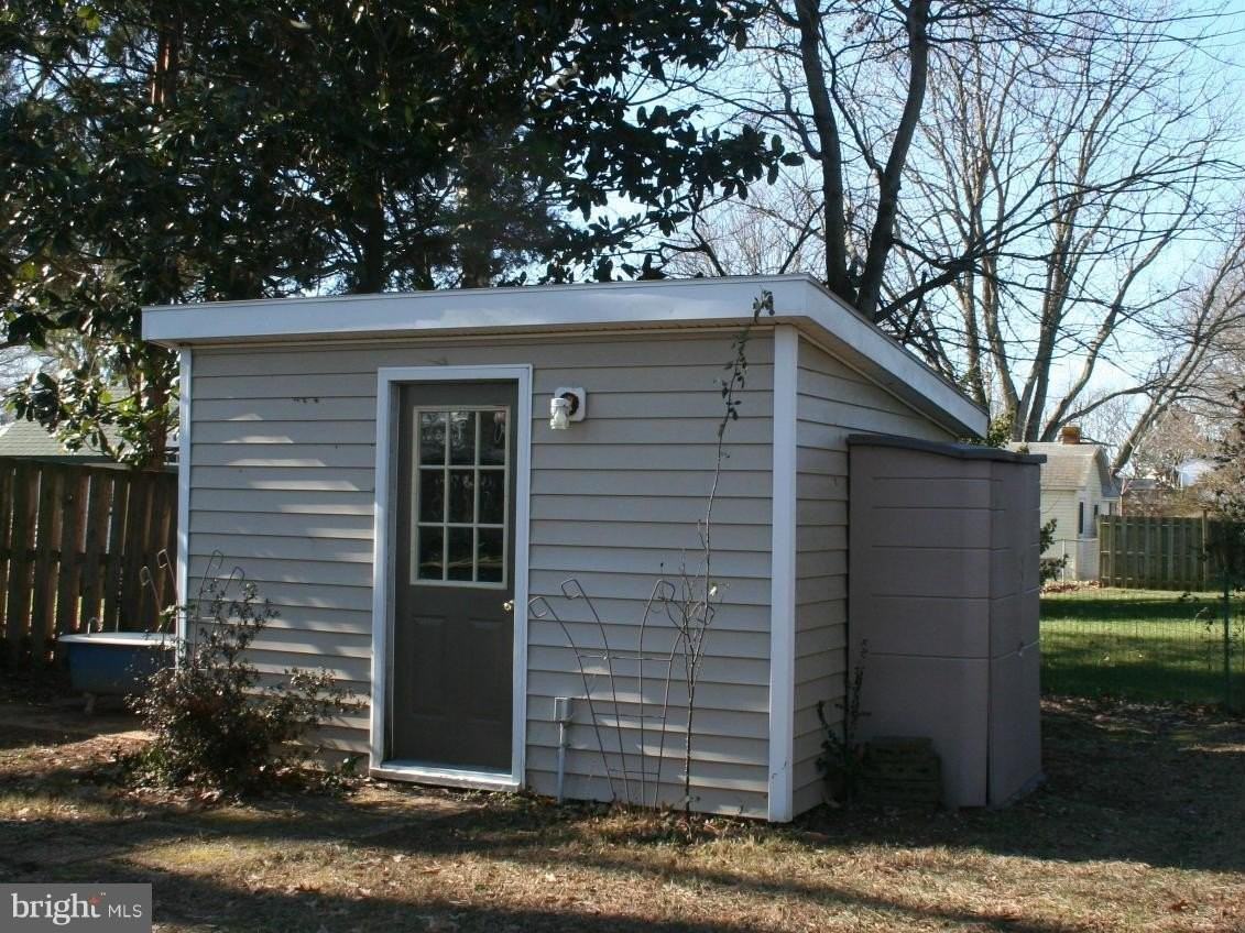 809 Bancroft Ave - Photo 5 of 14