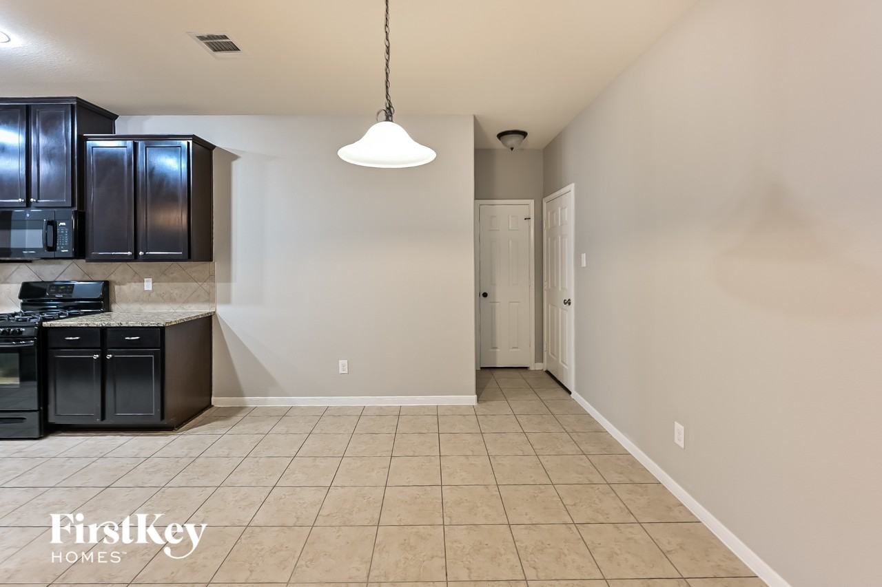 13142 Lucy Grove Ln - Photo 5 of 14