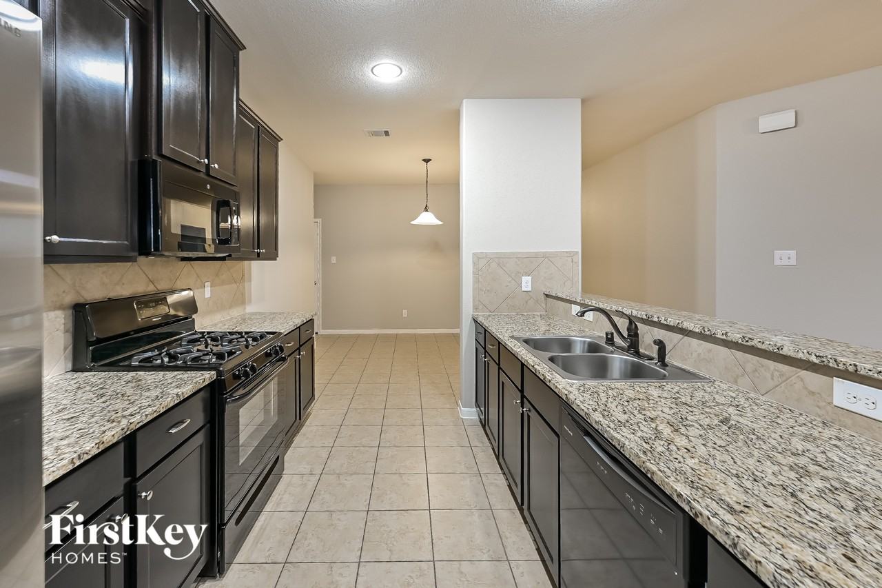 13142 Lucy Grove Ln - Photo 6 of 14