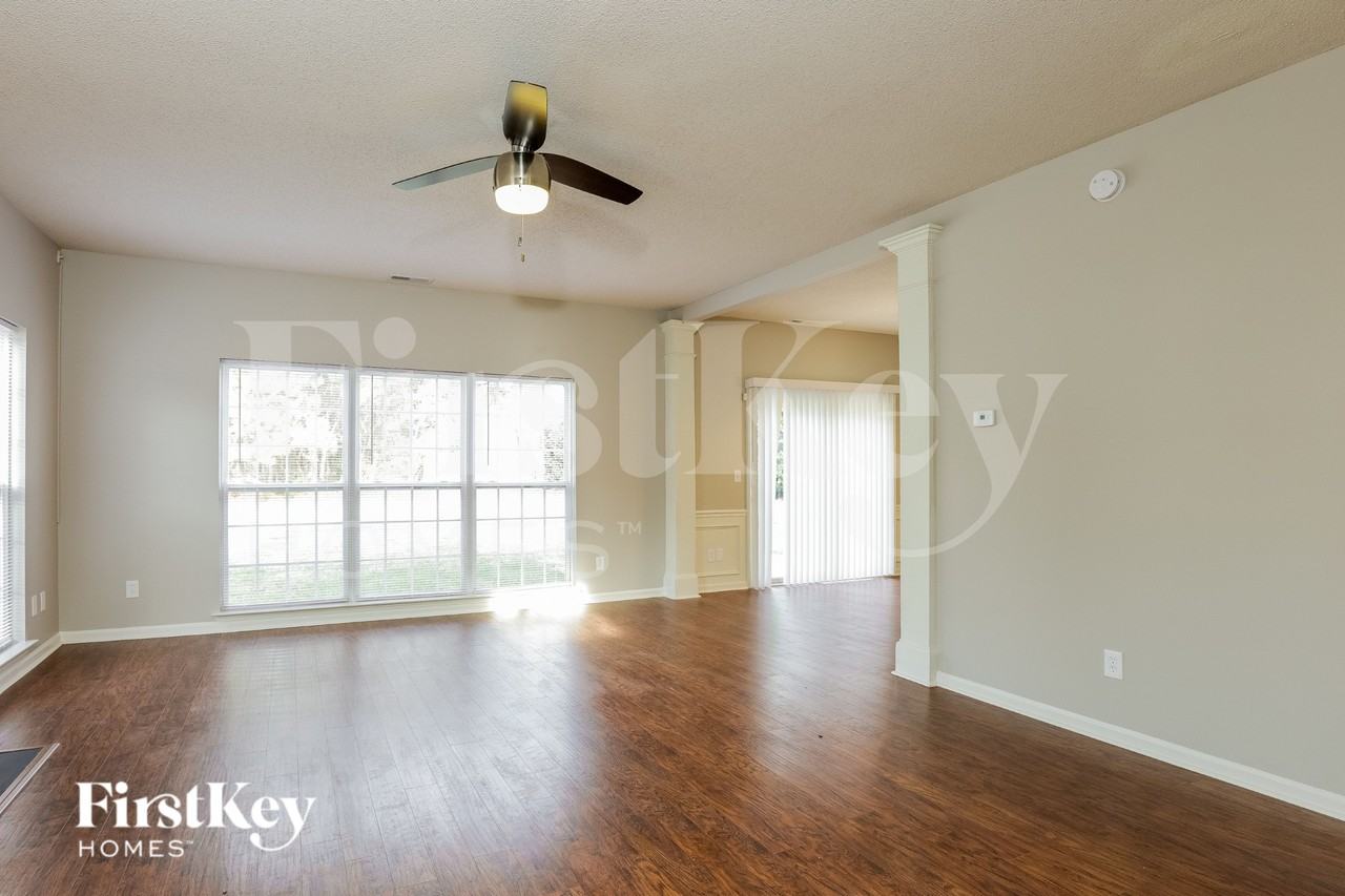 4817 Loganshire Ln - Photo 2 of 15