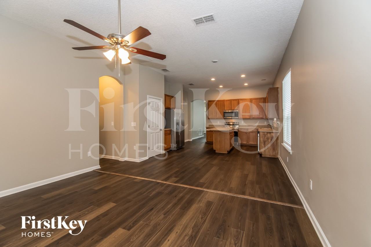 4023 Leatherwood Dr - Photo 2 of 15