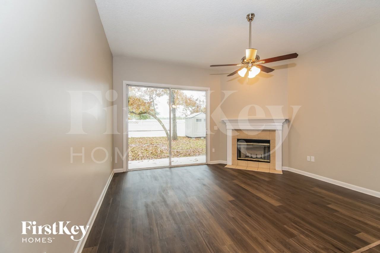 4023 Leatherwood Dr - Photo 3 of 15