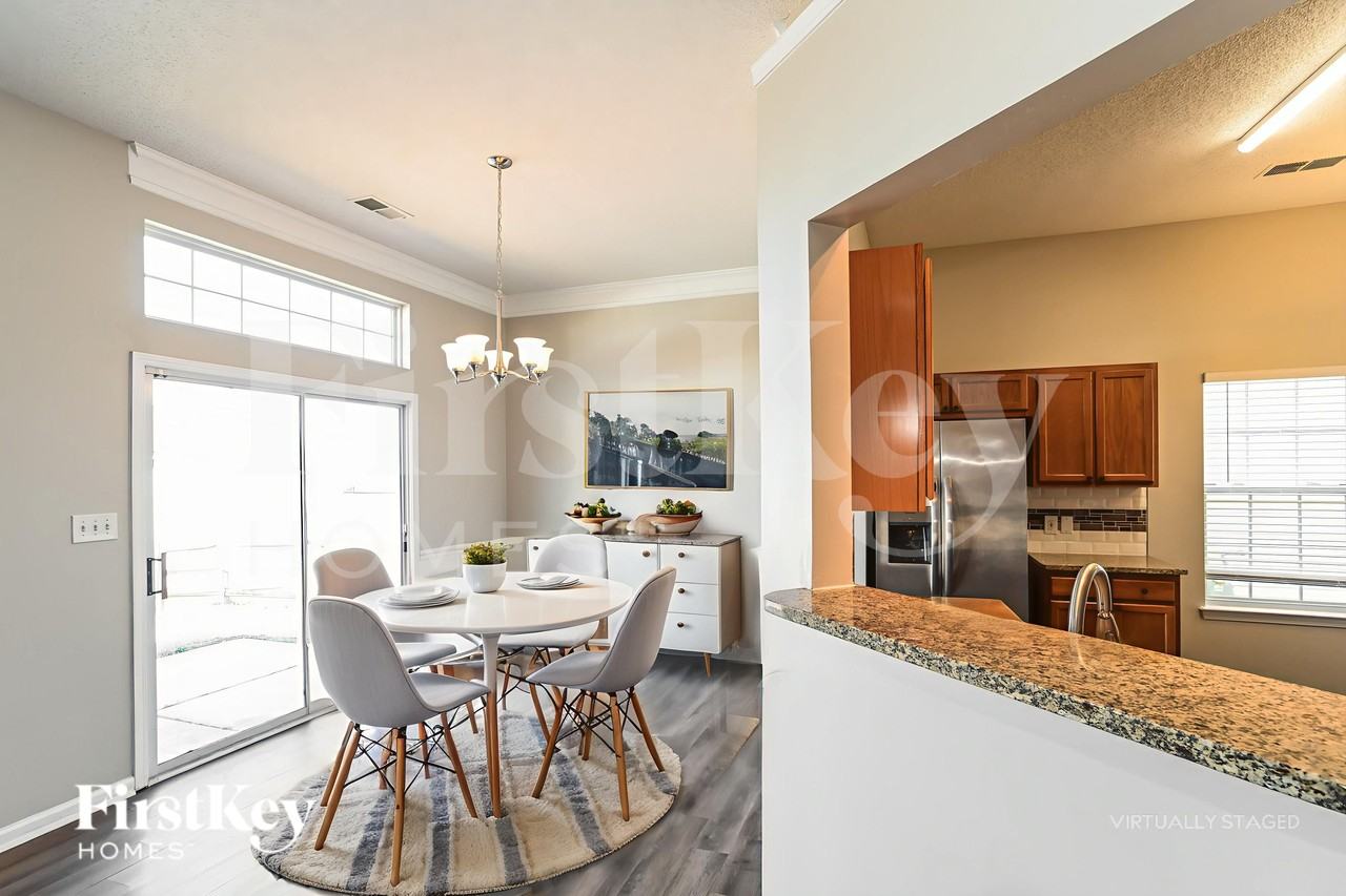 7111 Smithton Ln - Photo 7 of 19