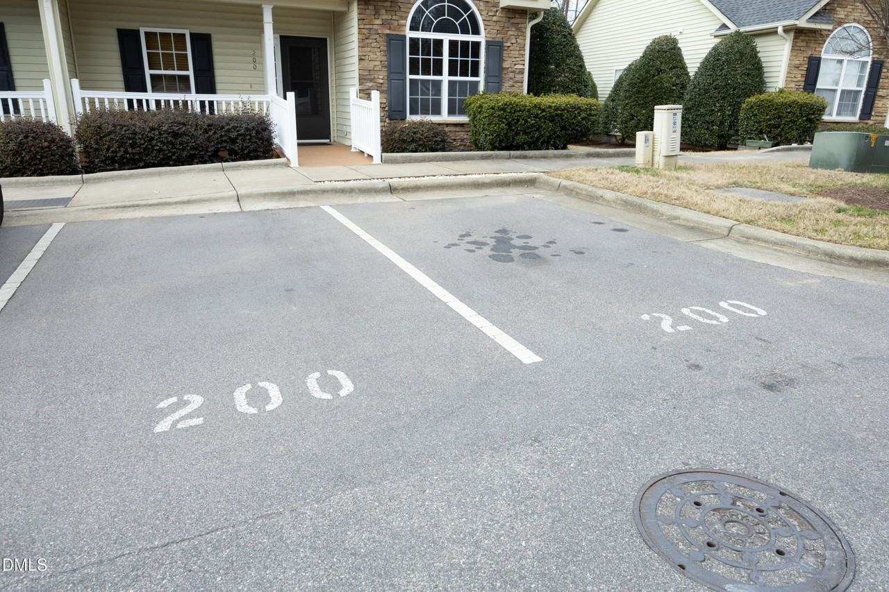 200 Madres Ln - Photo 3 of 37