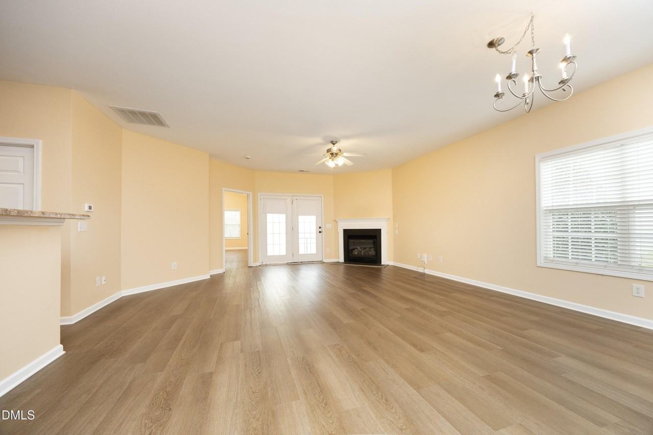 200 Madres Ln - Photo 6 of 37