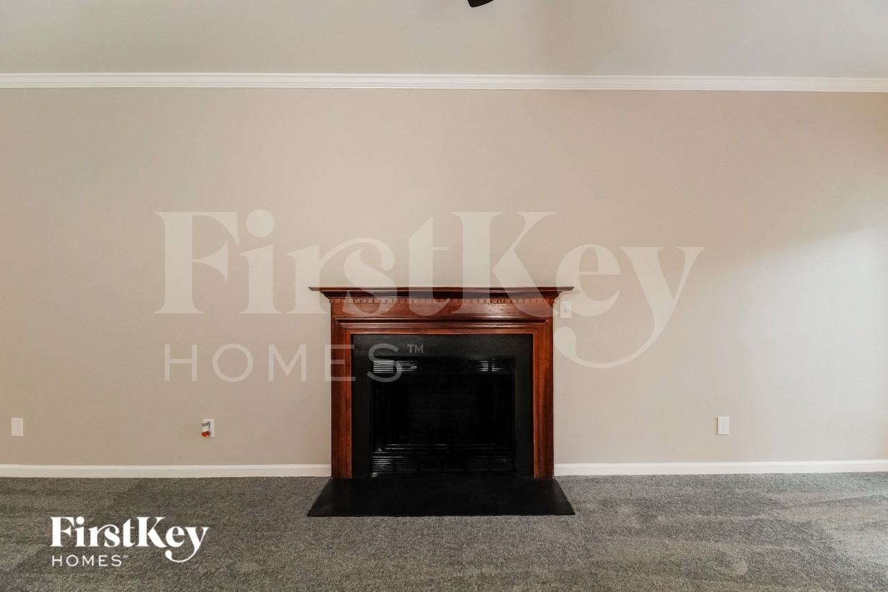 3612 River Lake Ct - Photo 2 of 15