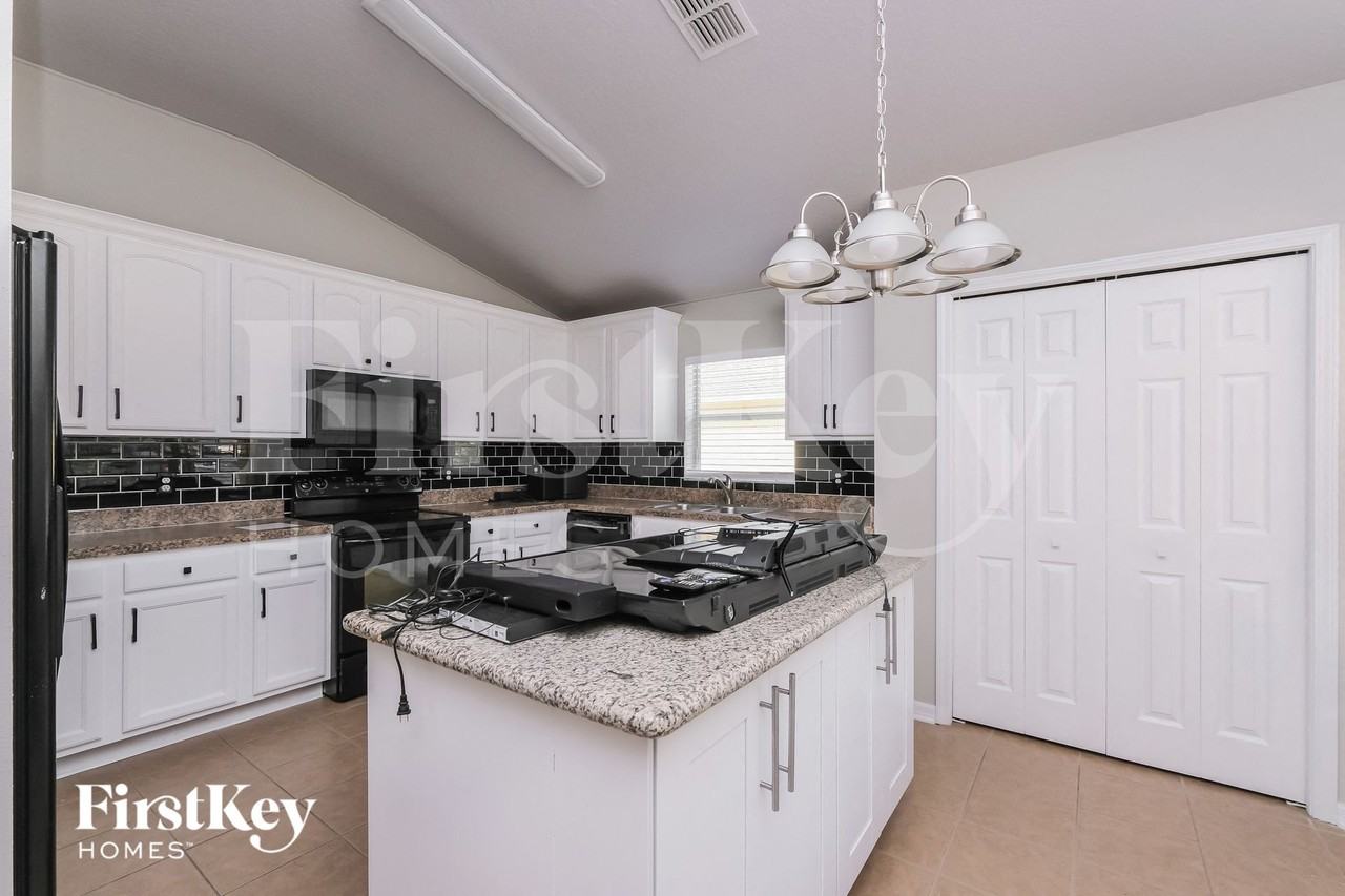 9728 Highland Ridge Dr - Photo 5 of 15