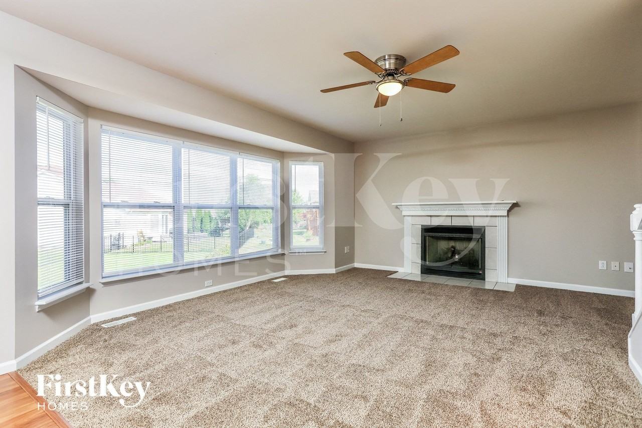 250 Old Chesapeake Dr - Photo 4 of 15