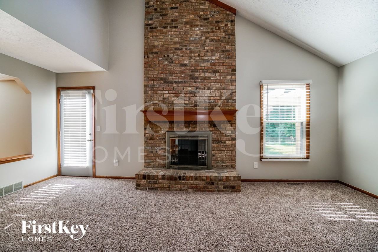 13008 Oakmere Dr - Photo 6 of 15