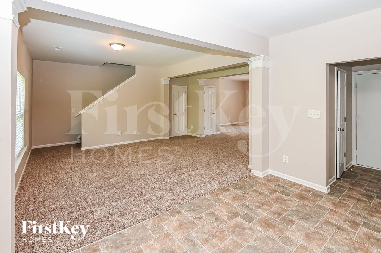 97 Poplar Woods Dr - Photo 7 of 15