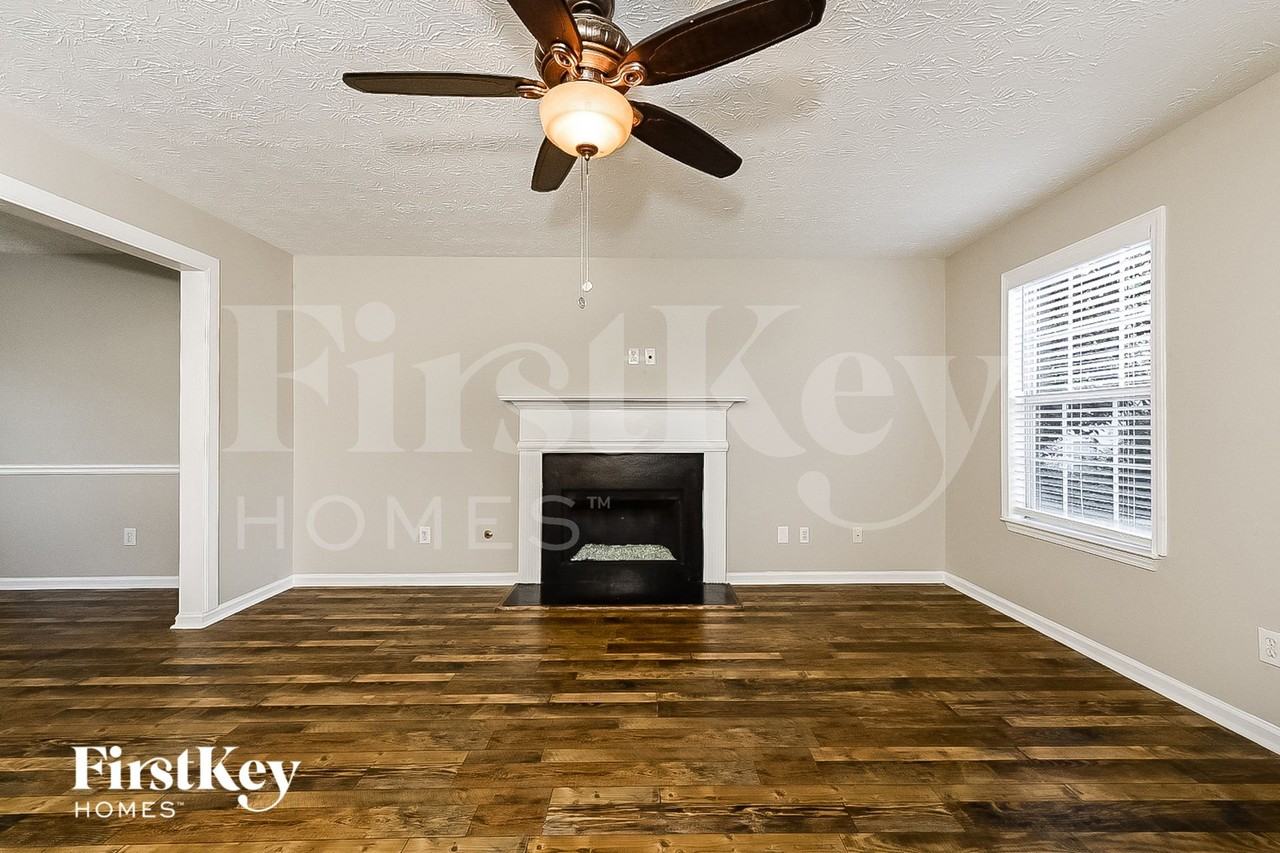 308 Waltrip Ct - Photo 2 of 15