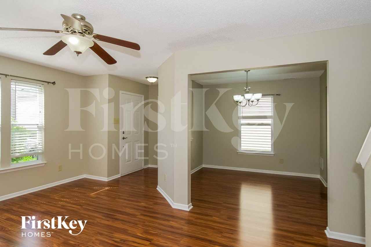 10188 Cumberland Pointe Blvd - Photo 4 of 15