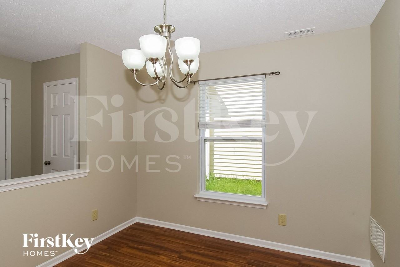 10188 Cumberland Pointe Blvd - Photo 5 of 15