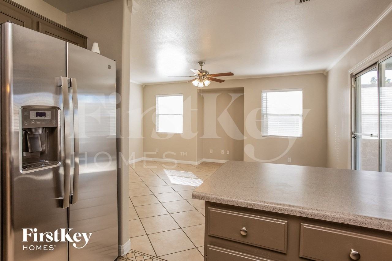 9360 Willow Meadow Ct - Photo 6 of 15