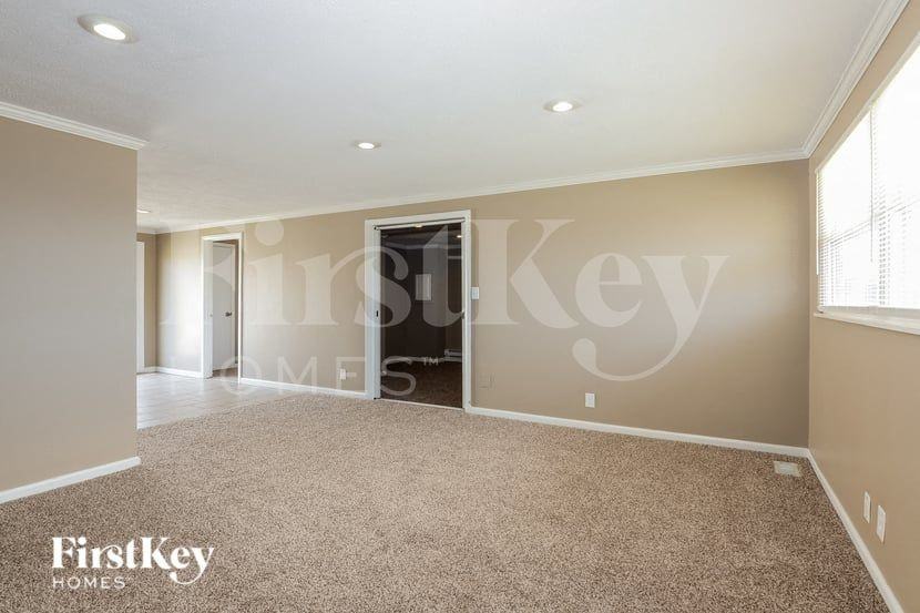 9404 Granville Pl - Photo 2 of 16