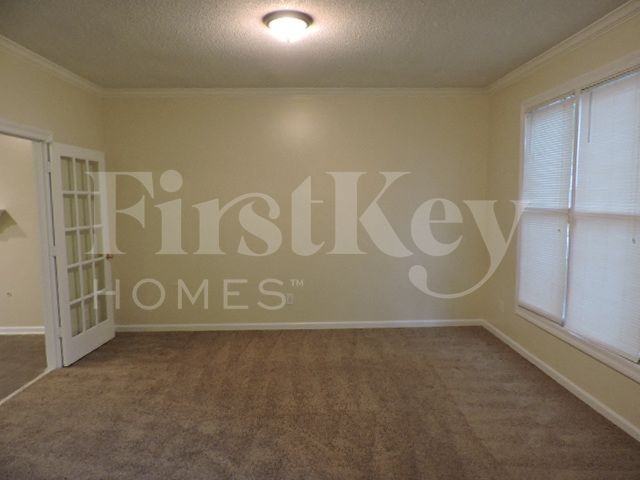 8554 Mill Farm Cv - Photo 5 of 17