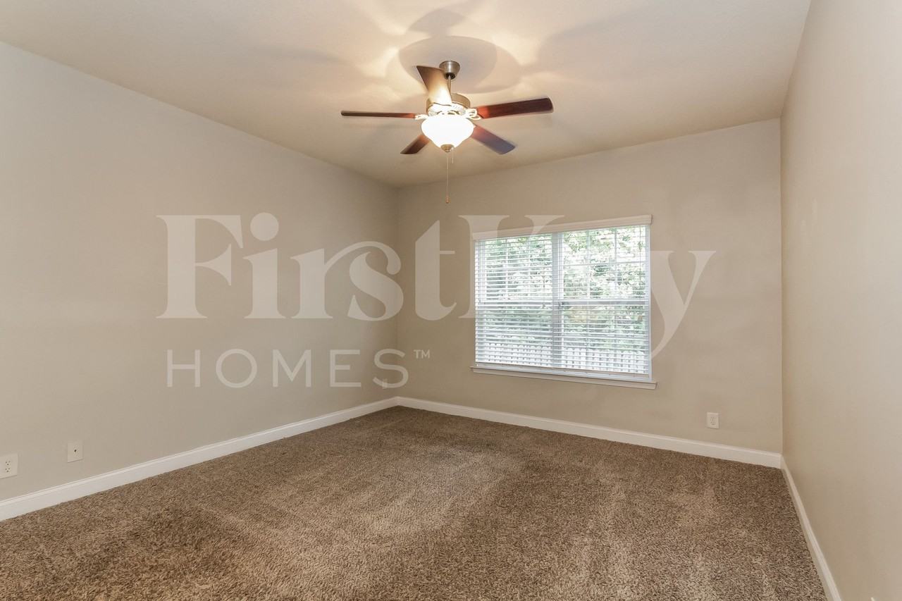 7225 Caley Ln - Photo 7 of 15