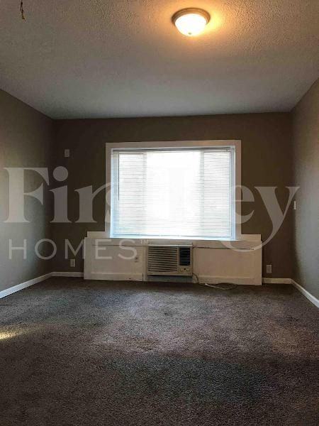 6623 W 16th St - Photo 7 of 16