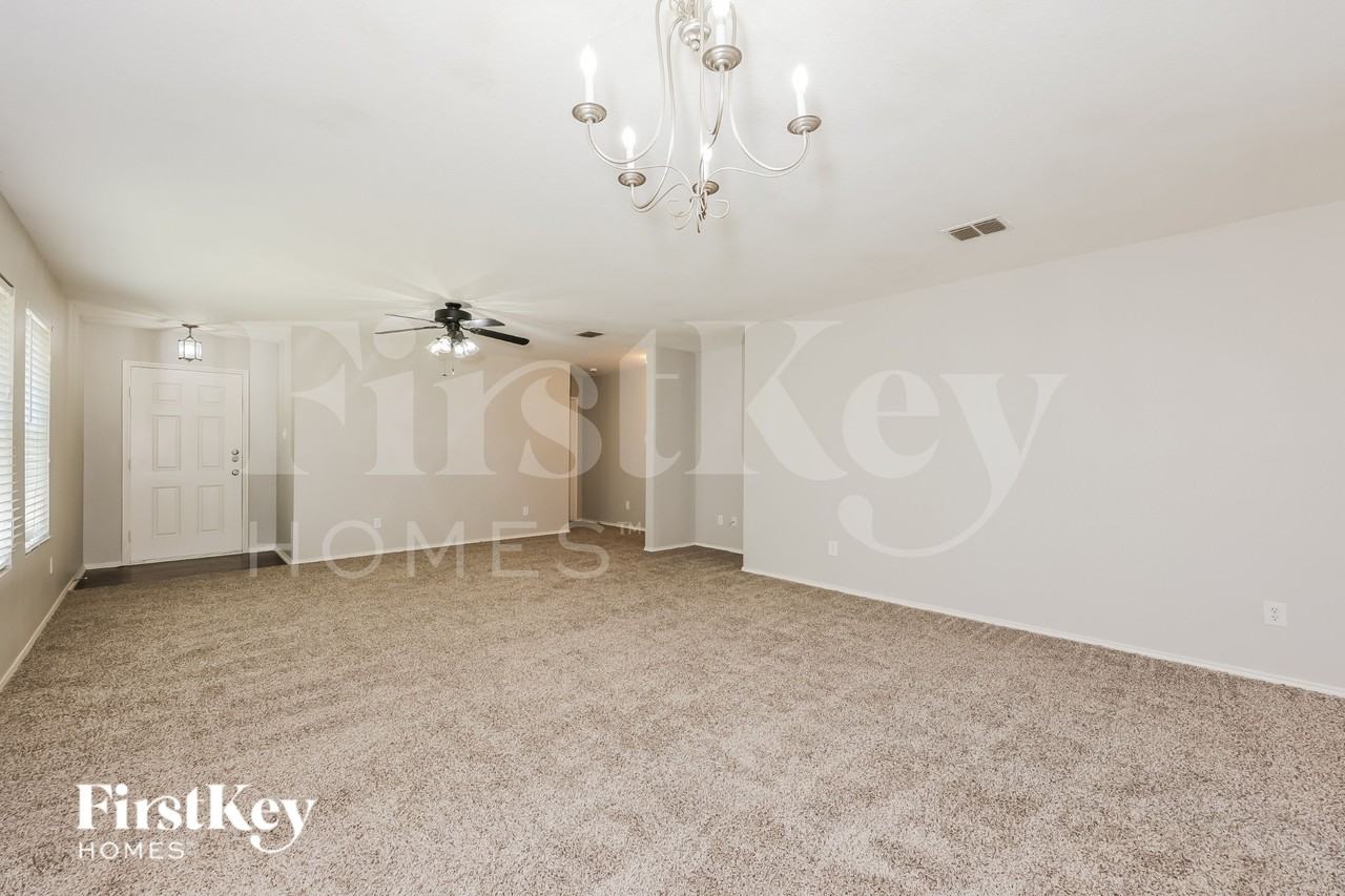 6417 Meadow Way Ln - Photo 4 of 16