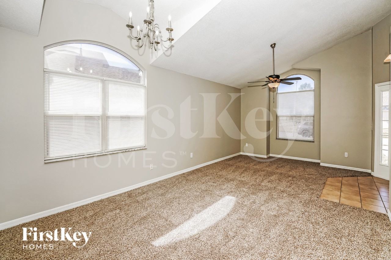 601 Celito Dr - Photo 5 of 19