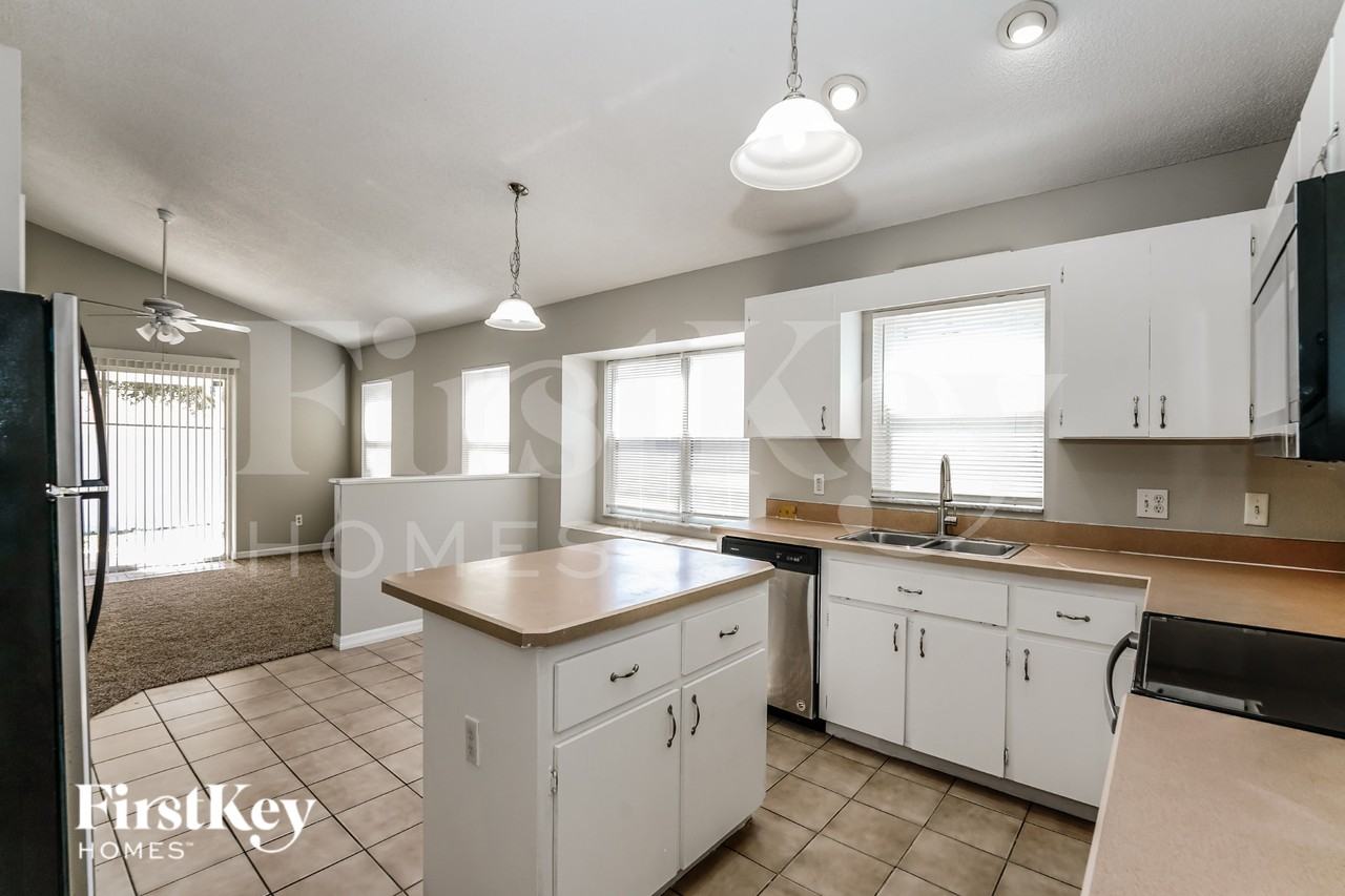 601 Celito Dr - Photo 7 of 19