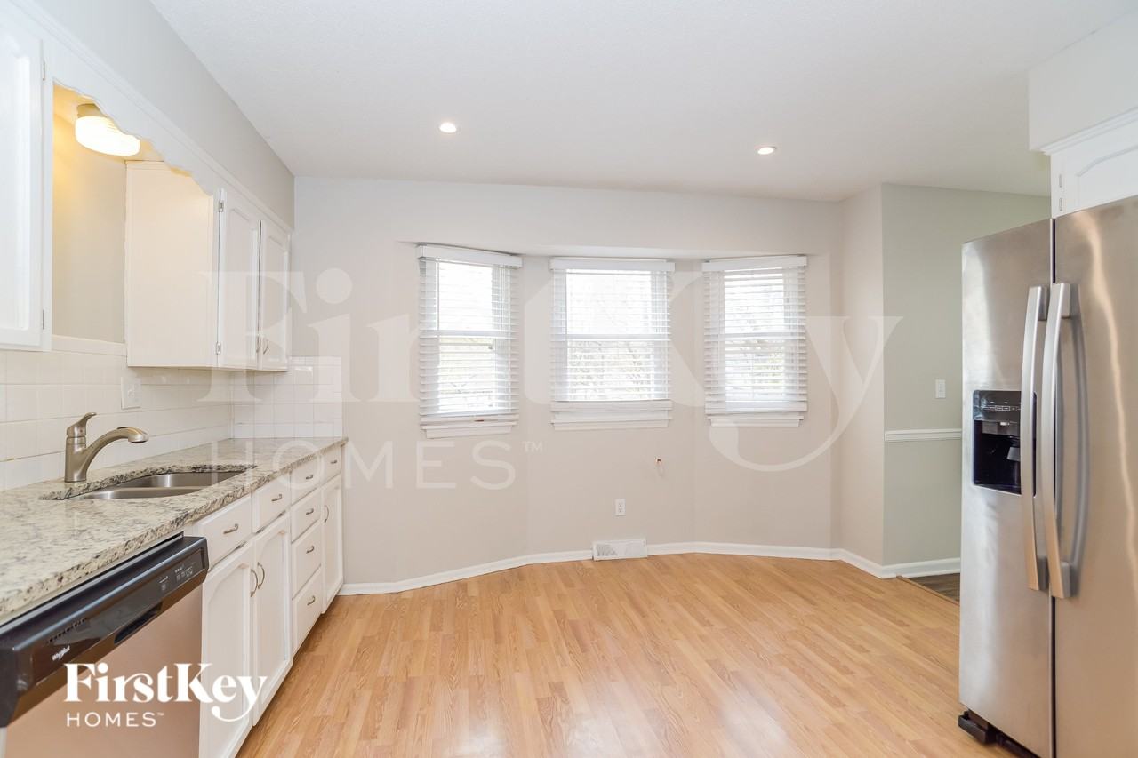 5912 Nw Walnut Creek Cir - Photo 7 of 15