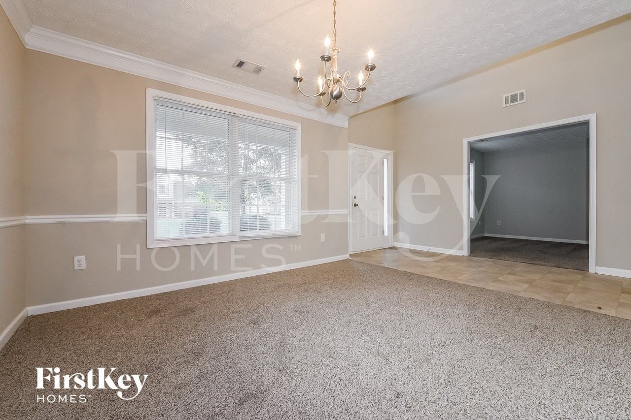 54 Windcrest Dr - Photo 3 of 15