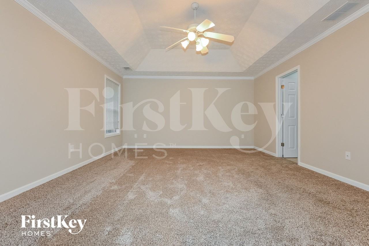 54 Windcrest Dr - Photo 5 of 15