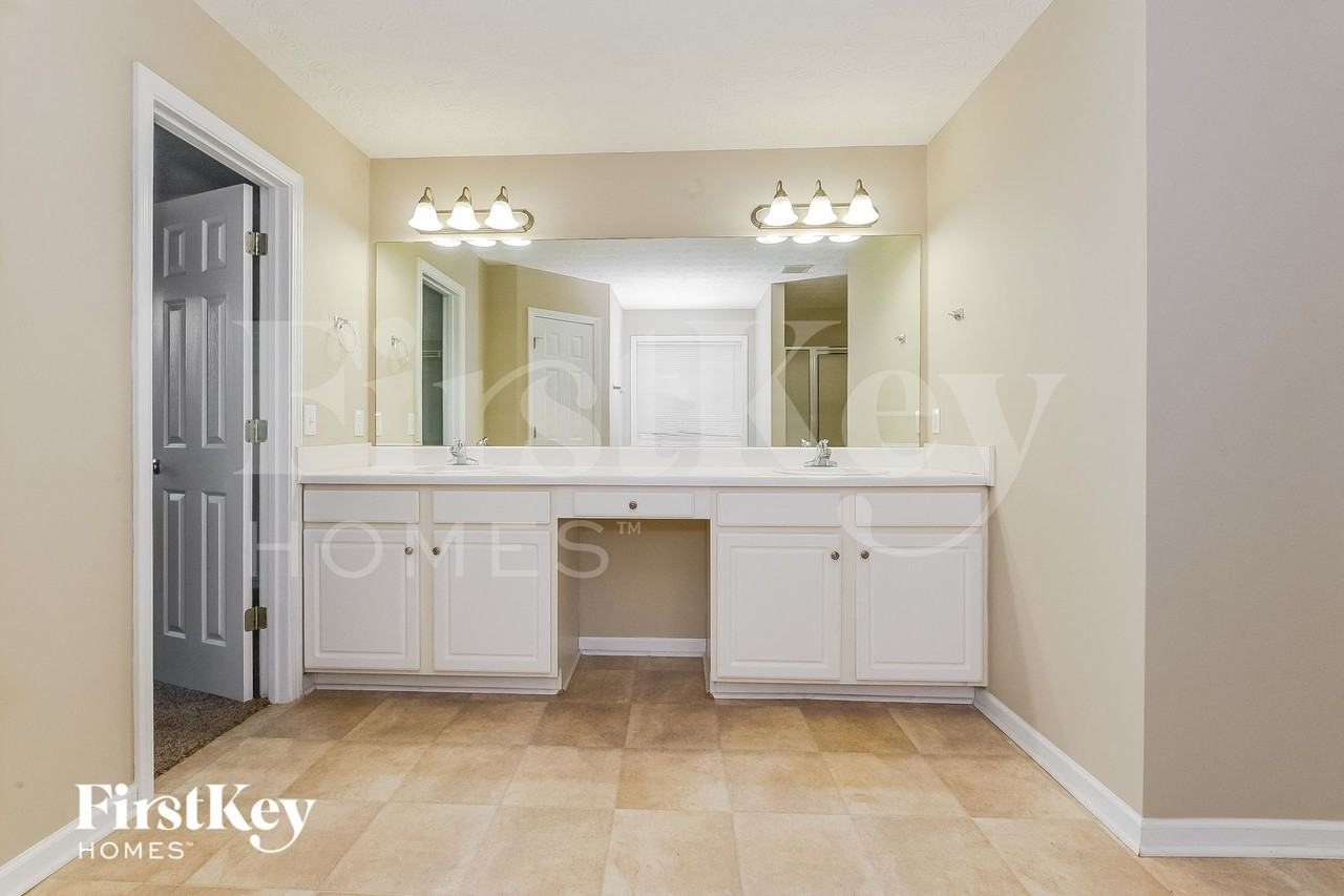 54 Windcrest Dr - Photo 6 of 15