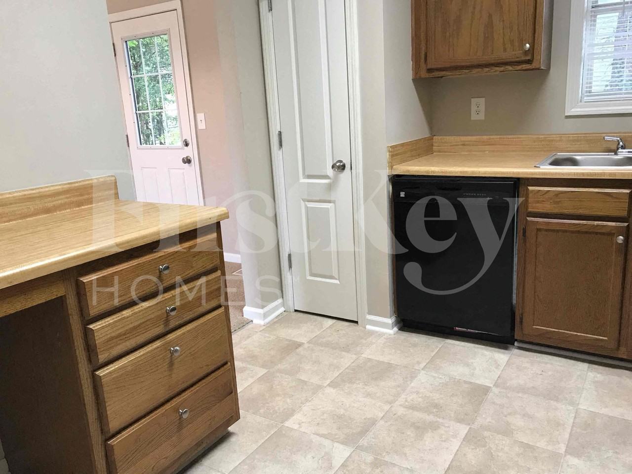 4670 Ewing Rd - Photo 7 of 13