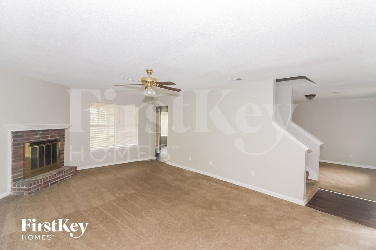 4064 Long Creek Rd - Photo 2 of 15