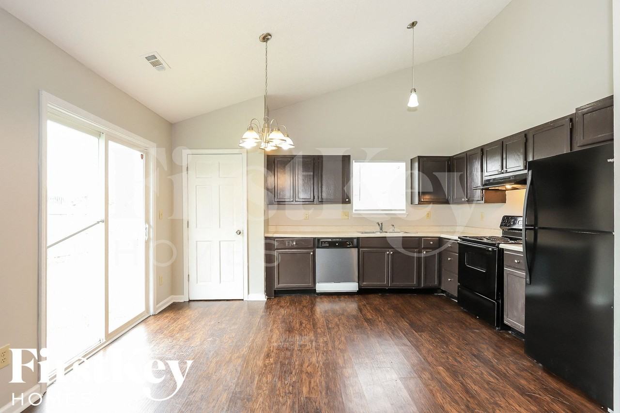 3809 Bonn Blvd - Photo 4 of 15