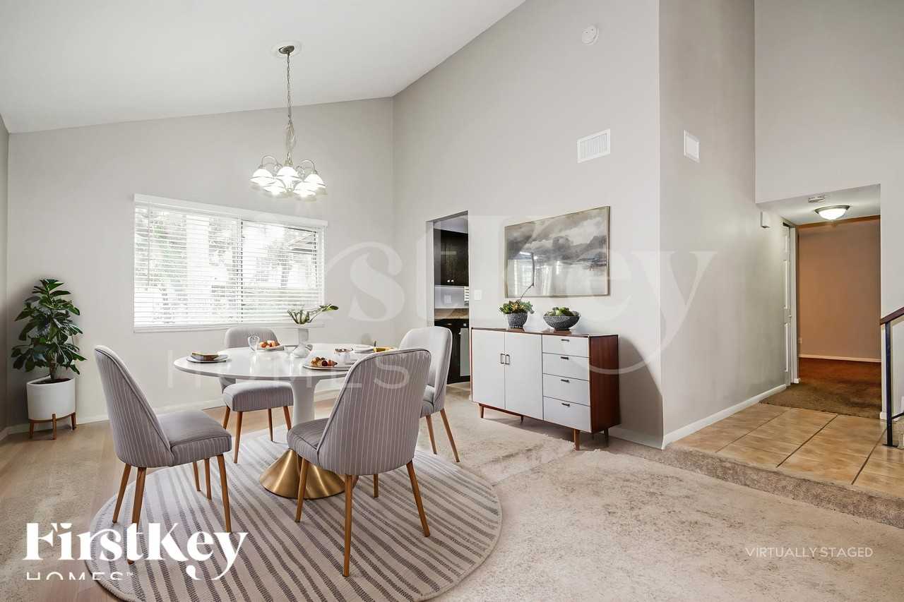 3702 Greenford St - Photo 7 of 18