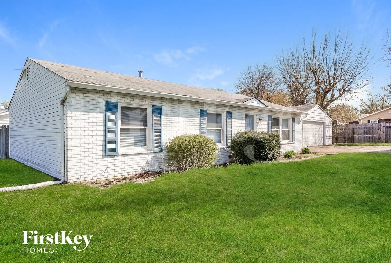 3210 E Dudley Ave - Photo 2 of 15