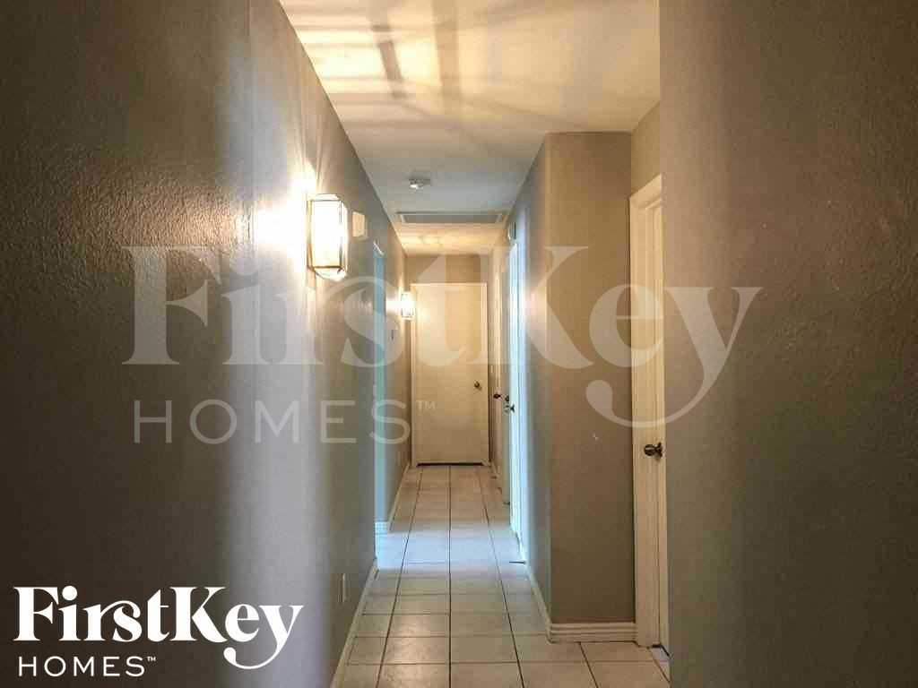 3035 W Melinda Ln - Photo 5 of 17