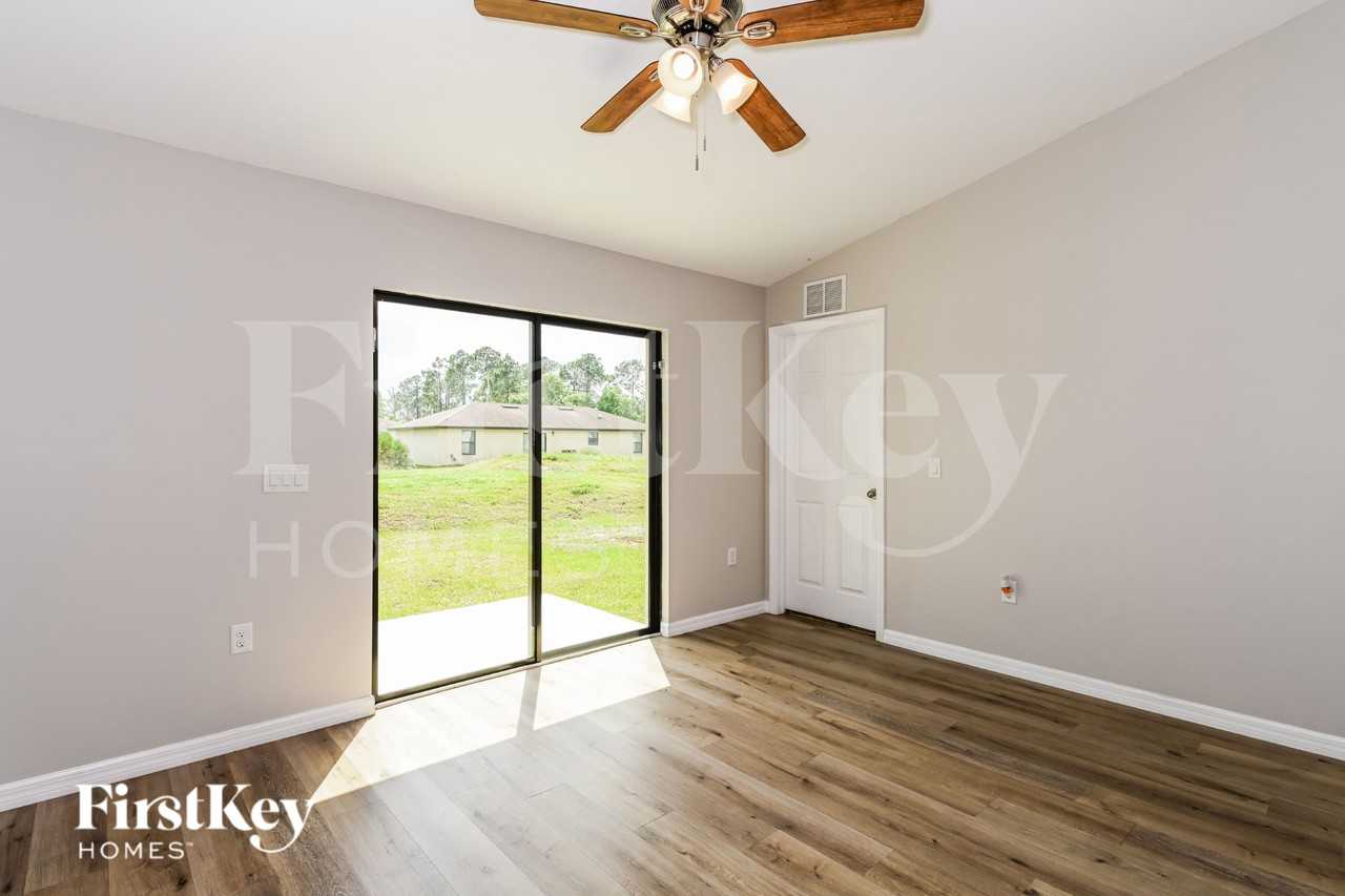 3007 44th St Sw - Photo 5 of 16