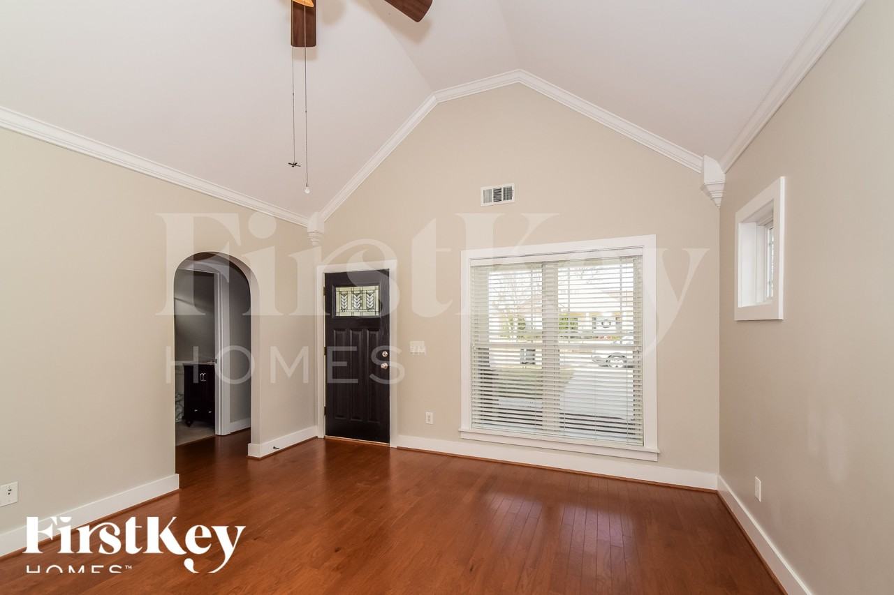 283 Stonecreek Pl - Photo 2 of 18