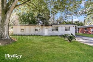 2214 Red Oak Dr - Photo 1 of 1