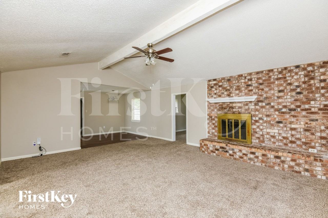 2100 Cedar Ct - Photo 7 of 15