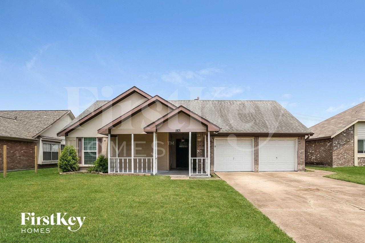 1801 Whitebriar Dr - Photo 2 of 15